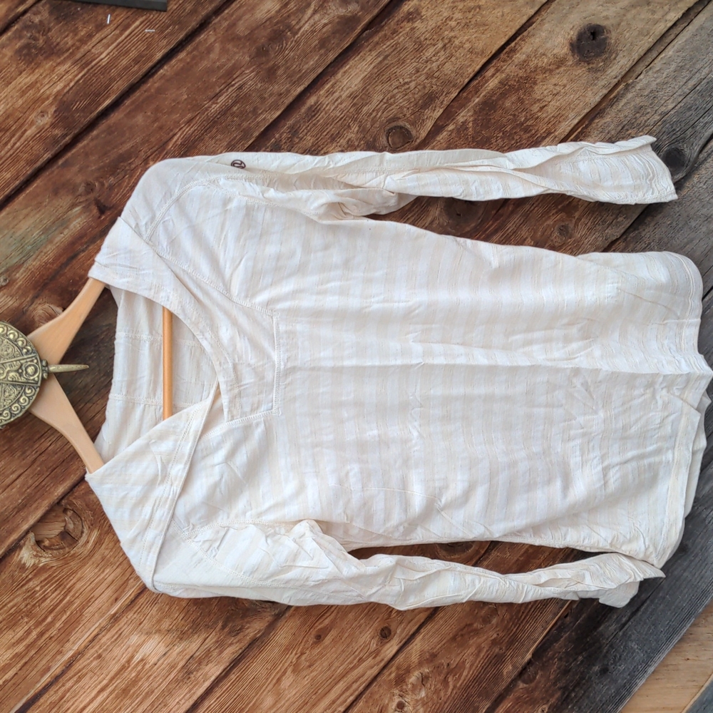 Lululemon athletica Shirt Long Sleeved Wool Striped Top Medium